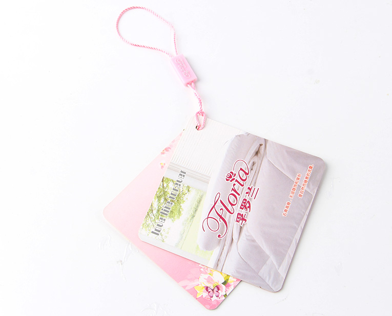 t恤吊牌在定做中，挑戰(zhàn)著色力的中性灰