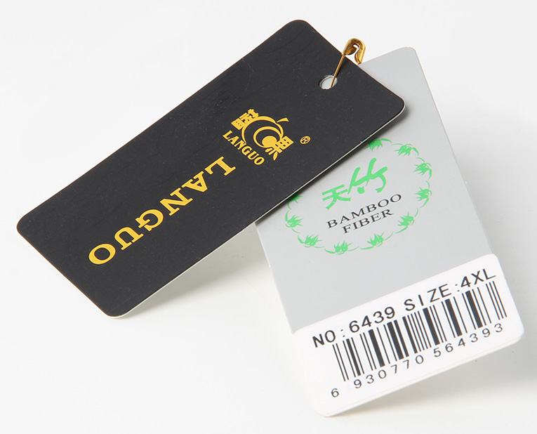 在選擇服裝紙牌定做工藝時(shí)，客人并不是最大的