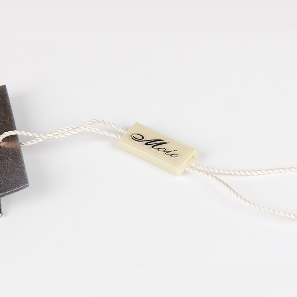 在電子產(chǎn)品的掛牌定制過程中，每一步都需要溝通恰當(dāng)