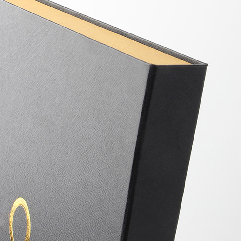 這個(gè)時(shí)間點(diǎn)襯衫盒工廠會(huì)不會(huì)也遇到襯衫吊牌的問題